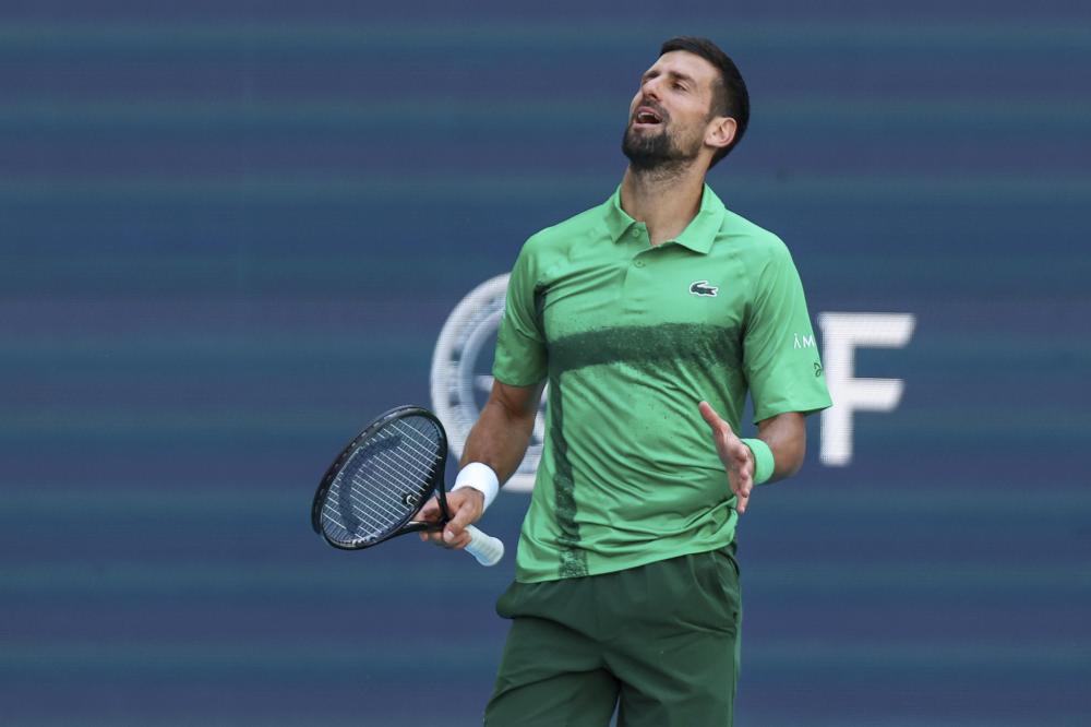 字母30+15+8难救主，唐斯打铁8中2布伦森37分，尼克斯送雄鹿7连败